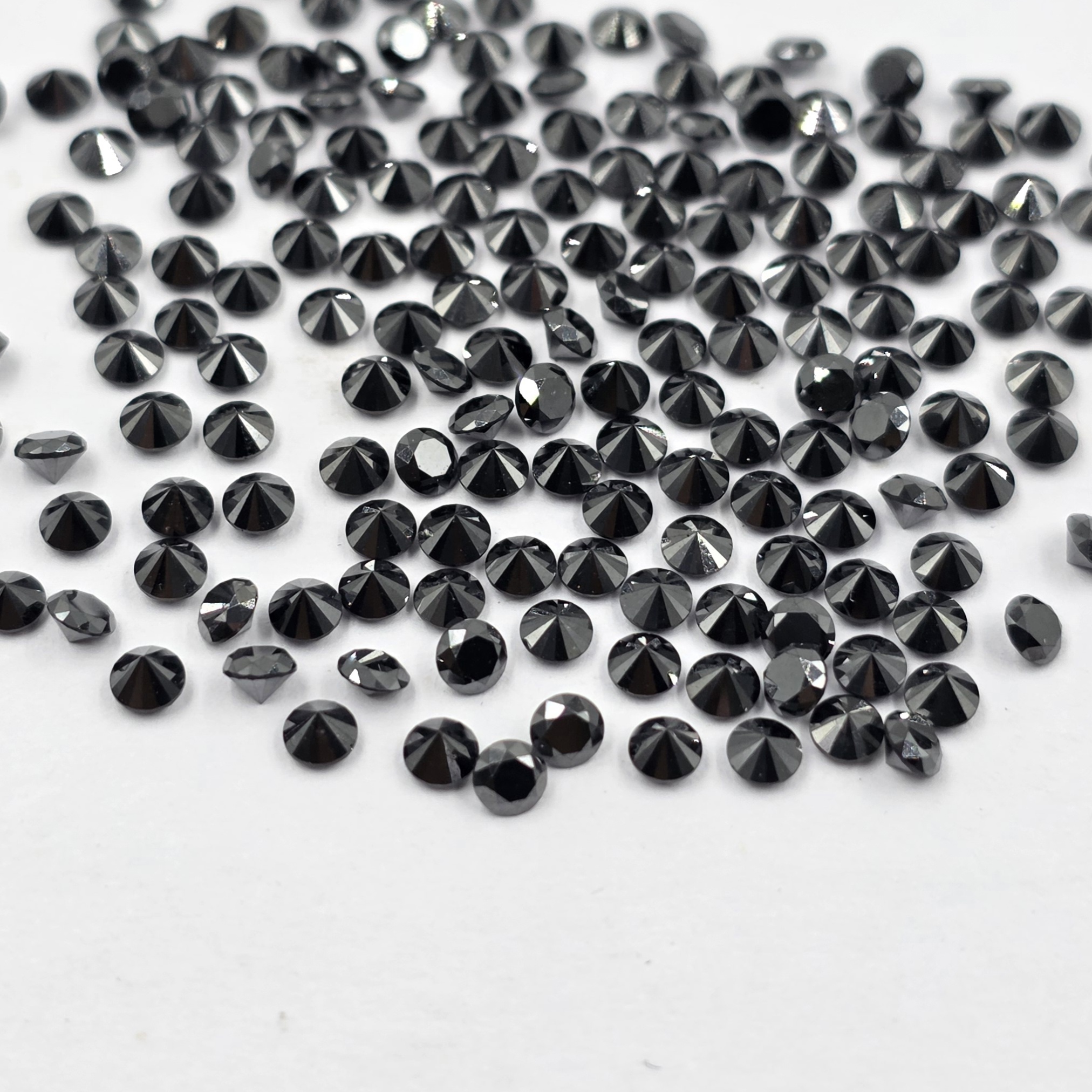 (H3) Fancy Black color top quality Round Brilliant cut Diamond in all sizes