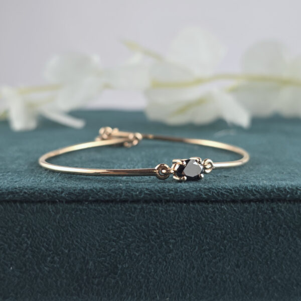 Minimalist Black Diamond Bracelet – Sleek Rose Gold D2C Elegance