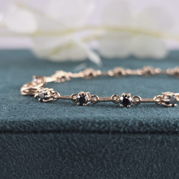 Luxury Round Diamond Bracelet – Perfect Gift for Every Occasion