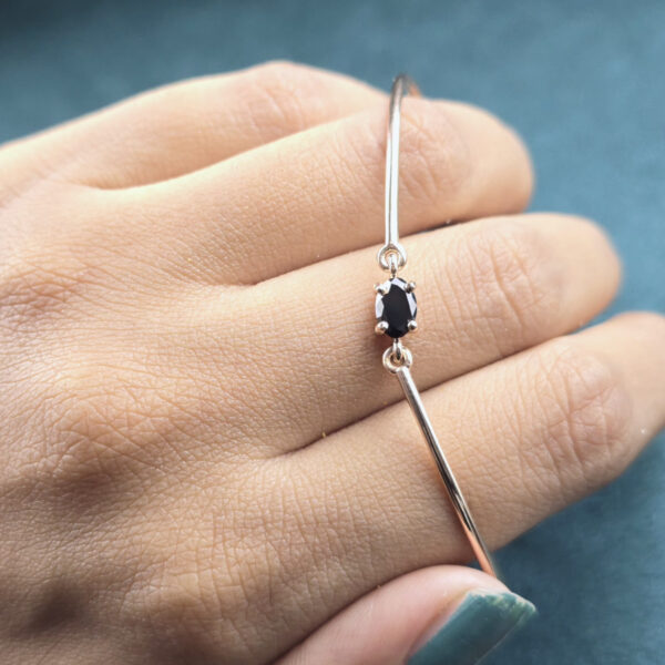 Minimalist Black Diamond Bracelet – Sleek Rose Gold D2C Elegance