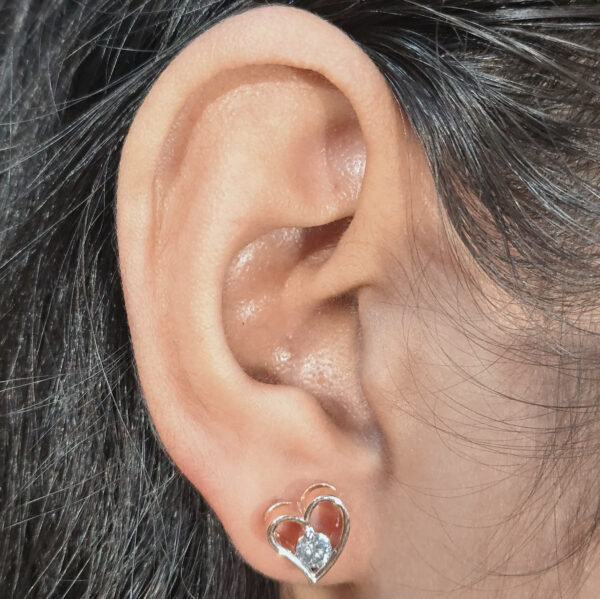 Heart-Shaped Diamond Stud Earrings – Rose Gold Delicate Design