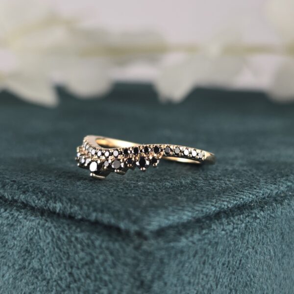 Fierce & Elegant – Round Black Diamond Ring That Redefines Classic Style