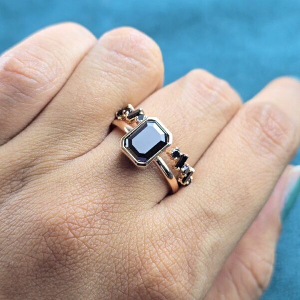 Make a Bold Promise with the Emrald and Chowki Black Diamond Wedding Ring