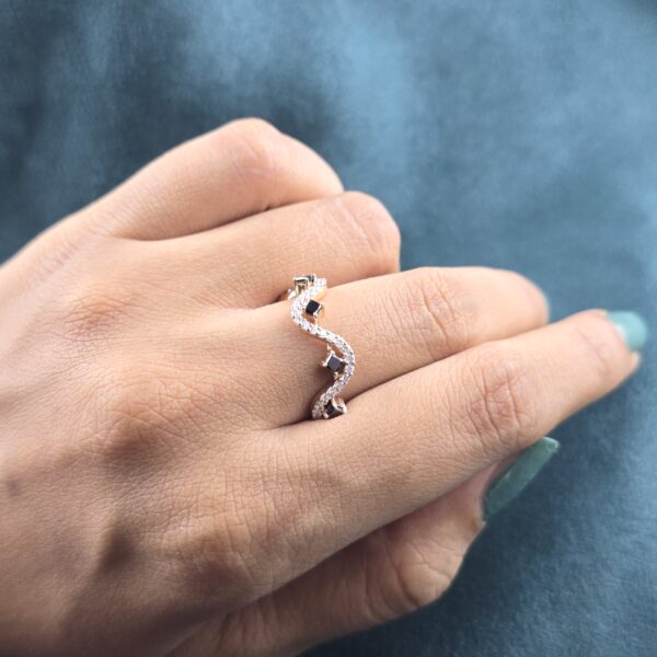 Bold Meets Brilliant – Princess Black and Round White Diamond Ring