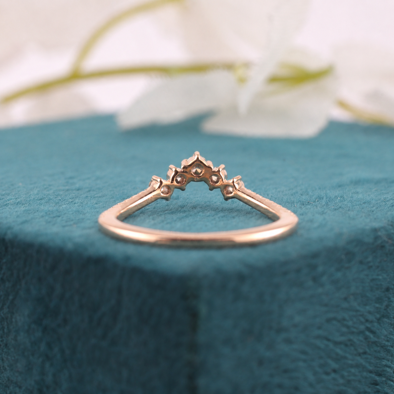 Round Salt and Pepper Diamond Band with Natural Charm