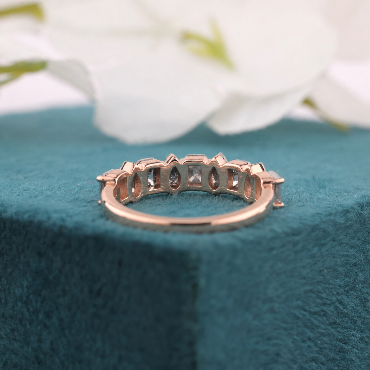 2.40ct Salt and Pepper Diamond Wedding Band in 10k Rosegold